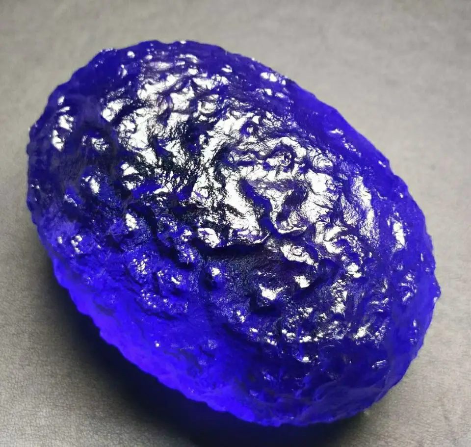 40-50g 1pcs mėlyna Moldavite čekijos Meteoritas Poveikį Stiklo Šiurkštus Akmens Kristalų Energijos Akmuo